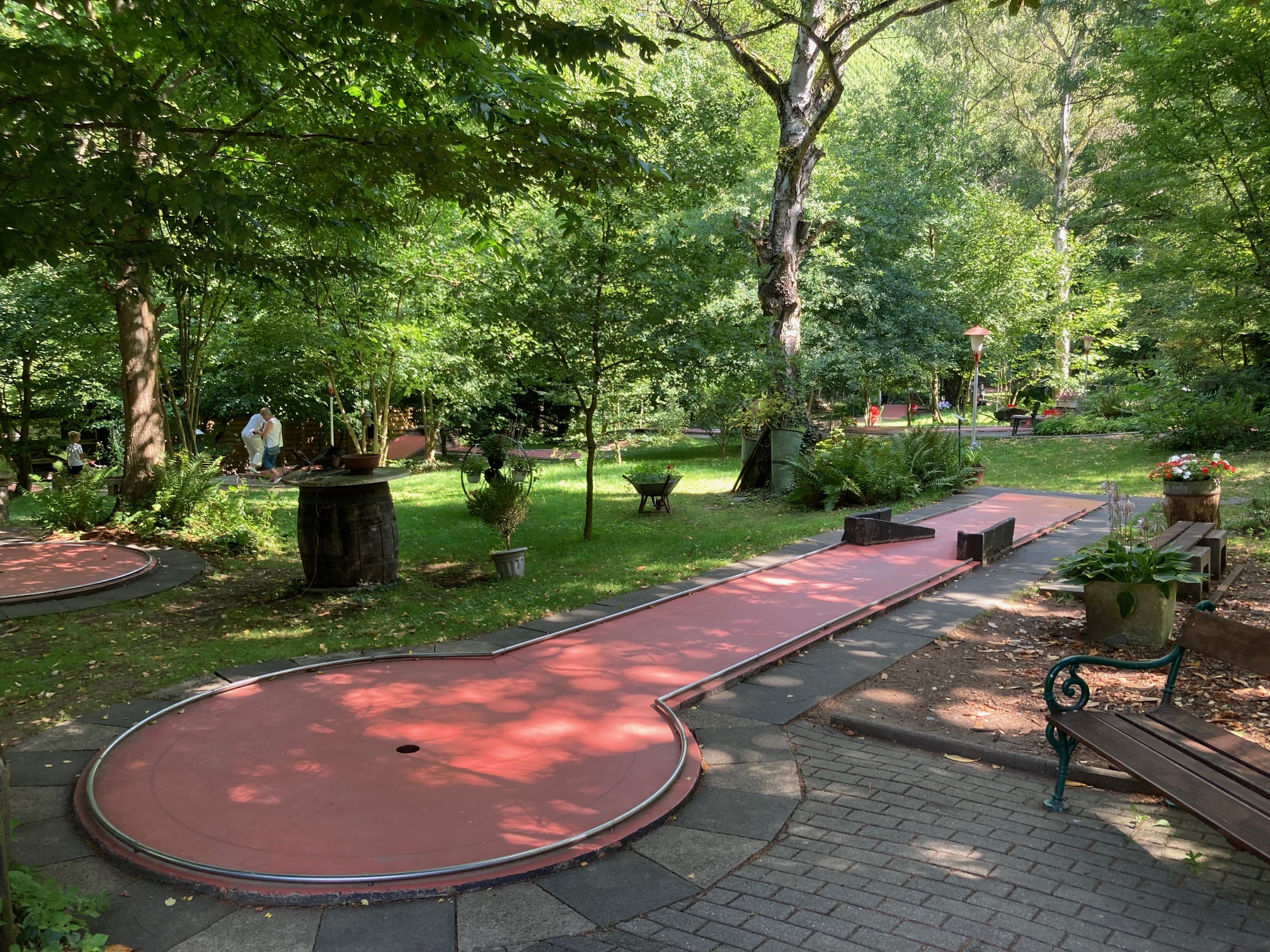 Bild Minigolfanlage Sommer Bahn siebzehn